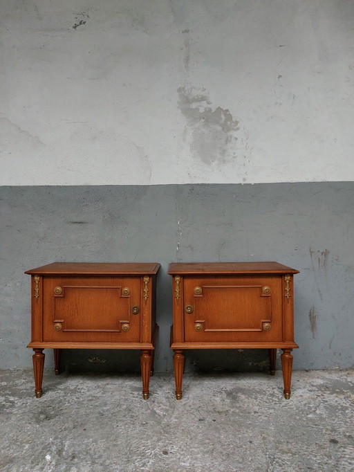 2 x mid-century nightstands 