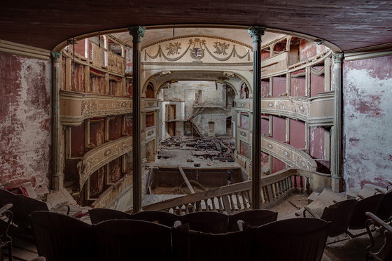 Image 1 of Jef Peeters - Théâtre abandonné