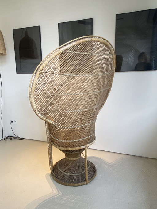 Sedia vintage in rattan a forma di pavone 'Emmanuelle'