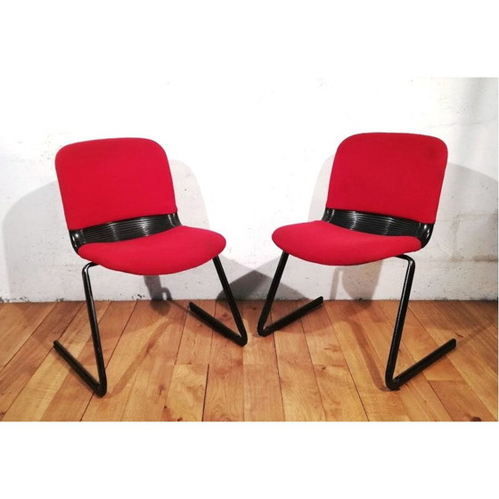 Image 1 of Sedia vintage in tessuto rosso