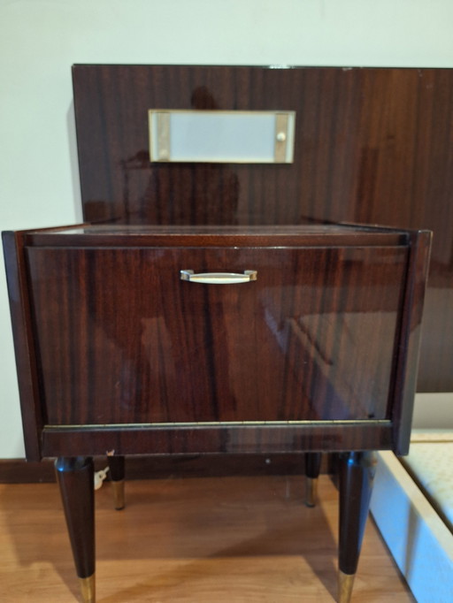 Vintage 50s Bedroom: Bed Frame/Cabinet