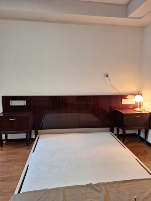 Vintage 50s Bedroom: Bed Frame/Cabinet