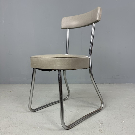 Image 1 of Tube frame cantilever chair