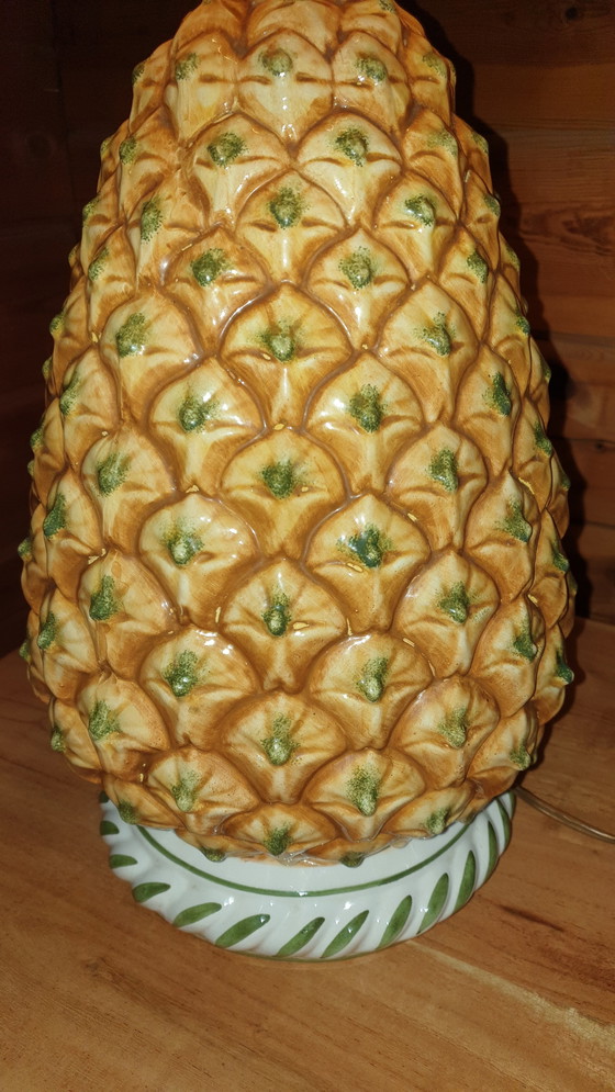 Image 1 of Vintage "Pineapple" table lamp