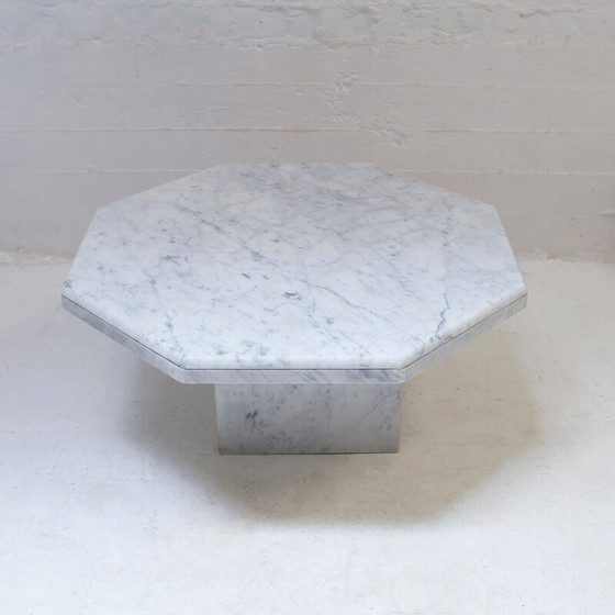 Image 1 of Vintage octagonal coffee table in Carrara marble, 1970