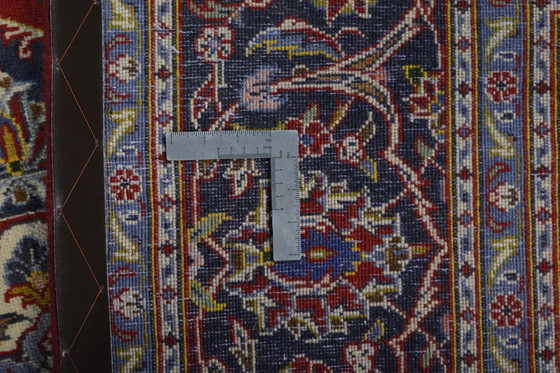 Image 1 of Hand-knotted Red Keshan Oriental Rug - 299 X 201 Cm