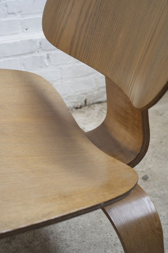 Image 1 of LCW lounge chair in Ash, Charles & Ray Eames, Early Herman Miller