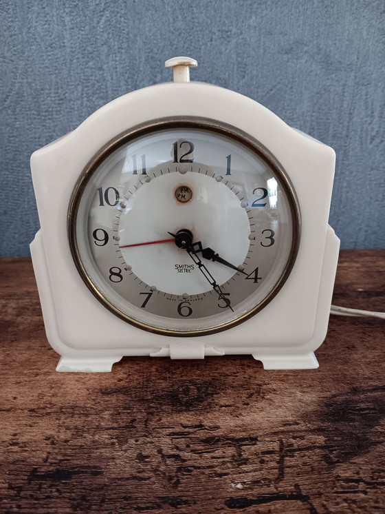 Image 1 of Bakelite Smiths Sectric Electric Clock