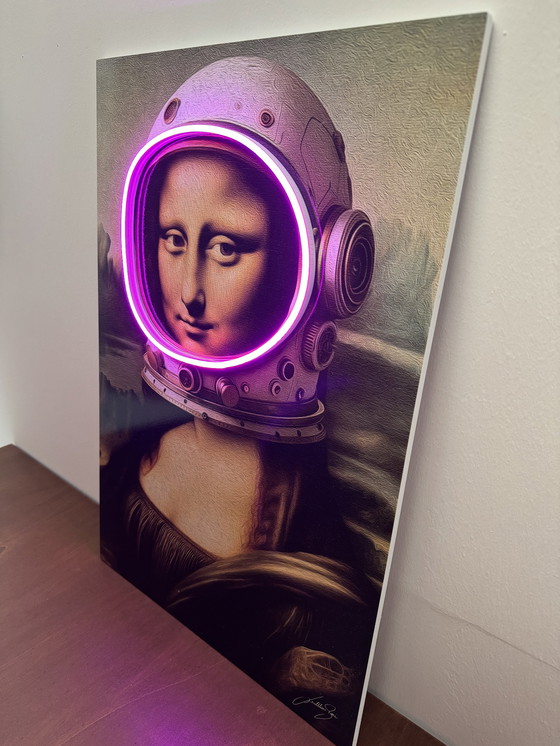 Image 1 of LedMansion Gioconda Astronaut Purple PopArt Wall Art Led Lamp