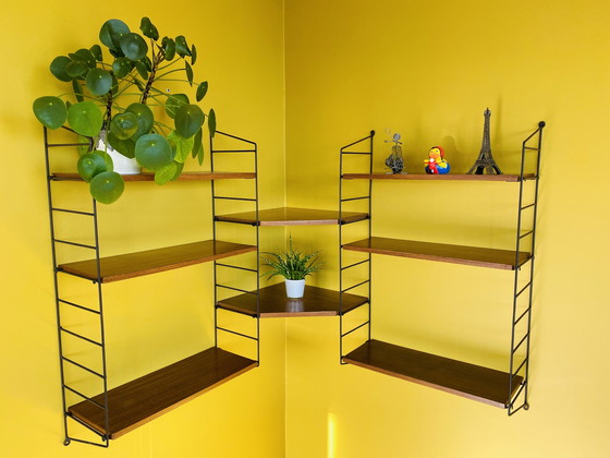 Image 1 of Étagère murale d'angle vintage