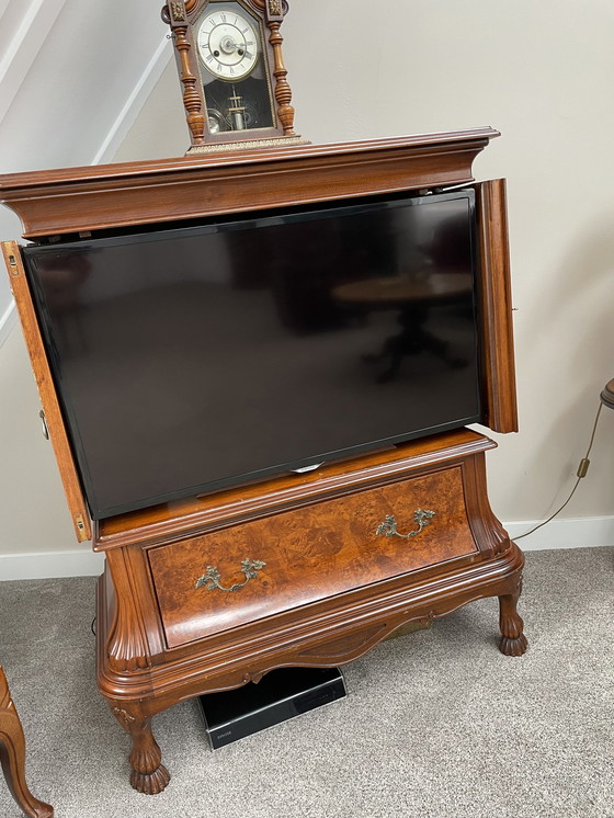 Image 1 of Classic Tv cabinet