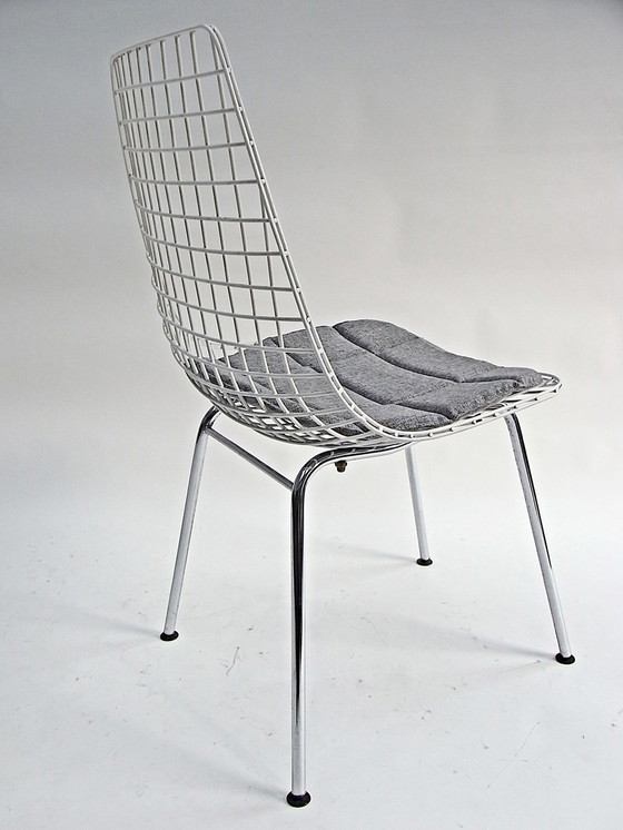 Image 1 of 4X Wire Chair