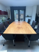 Linteloo dining table