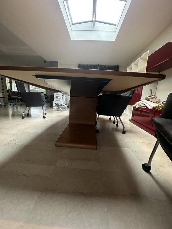 Image 1 of Linteloo dining table