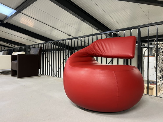 Image 1 of Leolux Gisa Swivel armchair Red leather