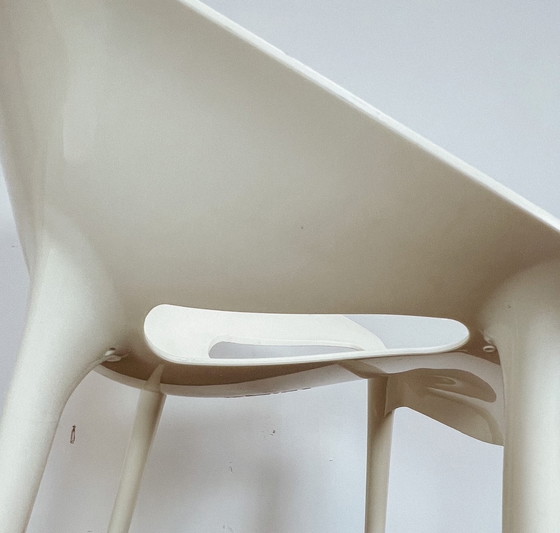 Image 1 of Set of 6 white Kartell Dr Yes chairs, after 2000