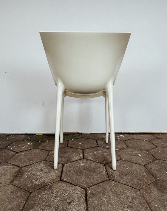 Image 1 of Set of 6 white Kartell Dr Yes chairs, after 2000