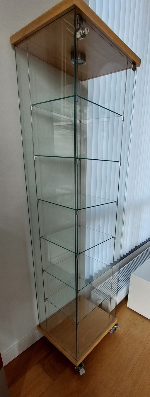 Display case Floatline Full glass suspension