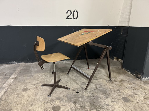 Beautiful Ahrend Circle Architects Drawing Table + Chair