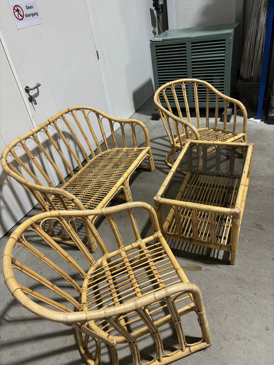 Image 1 of Vintage rattan set