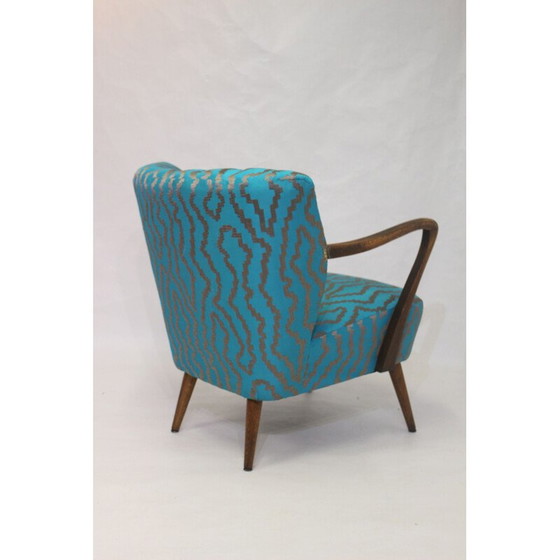 Image 1 of Poltrona vintage con tessuto ricamato 1950