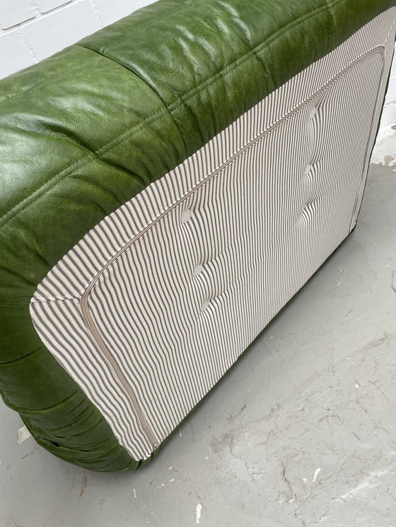 Image 1 of Divano a 2 posti in pelle verde vintage Togo di Ligne Roset