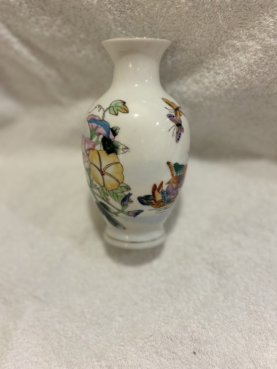 Image 1 of Chinese porcelain vase