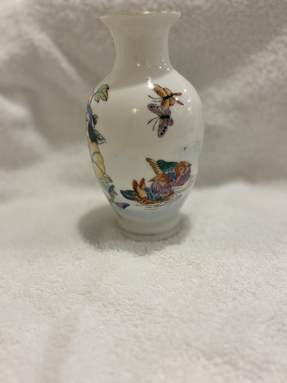 Image 1 of Chinese porcelain vase