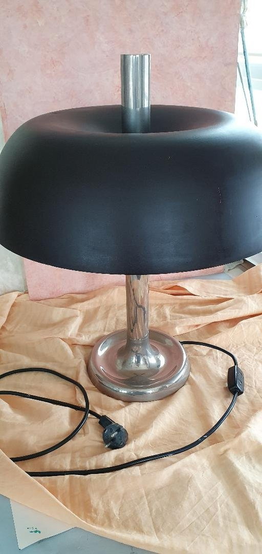 Hillebrand table lamp