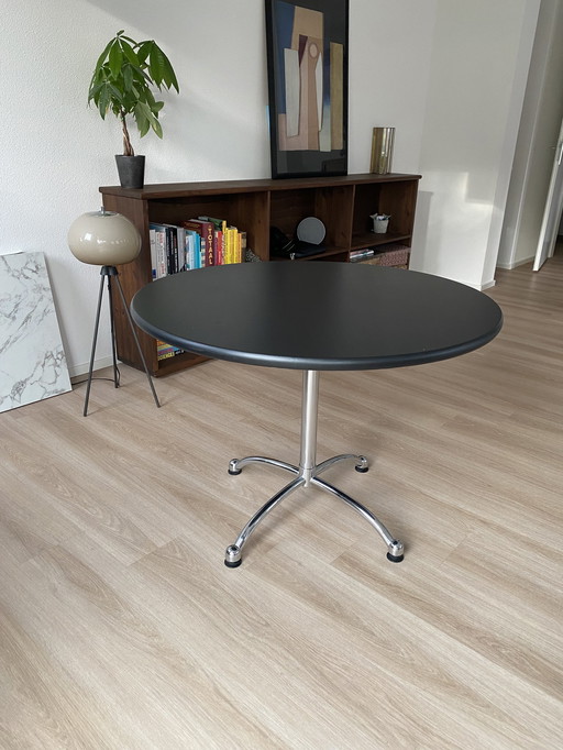 Thonet round dining table