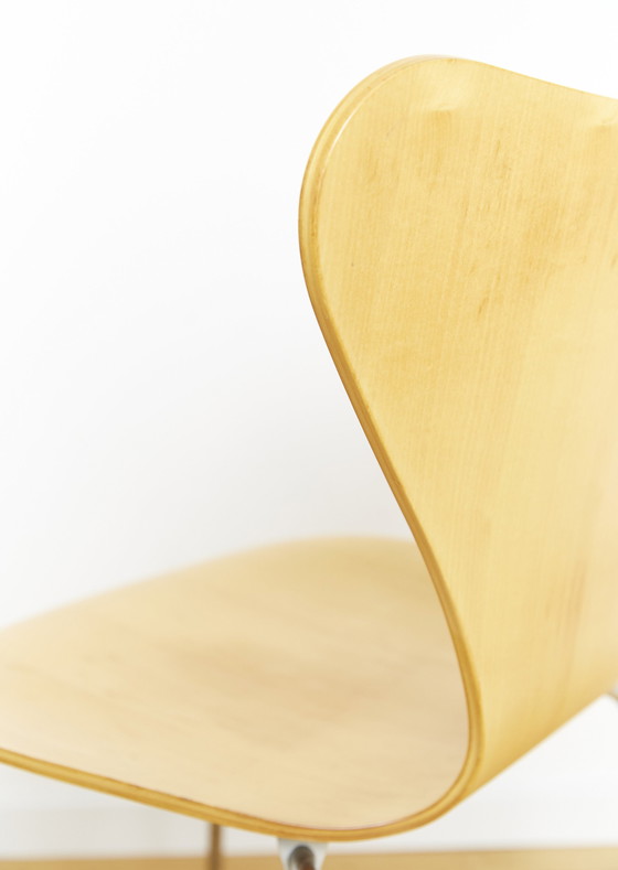 Image 1 of Silla Arne Jacobsen 3107 para Fritz Hansen