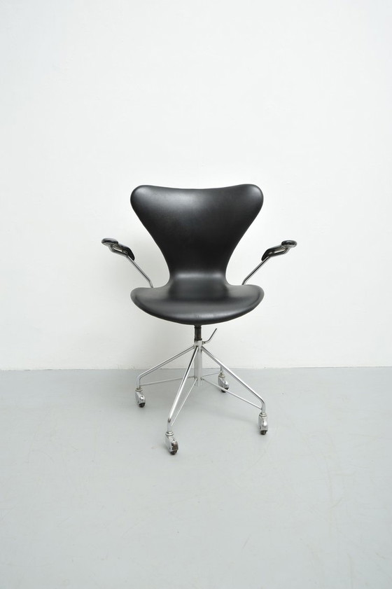 Image 1 of Arne Jacobsen Model 3217 Swivel Desk Chair 1950s