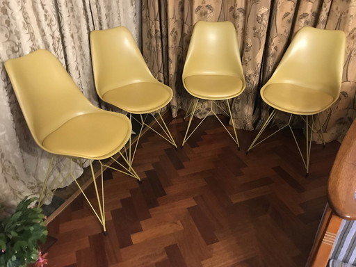 4 Chairs