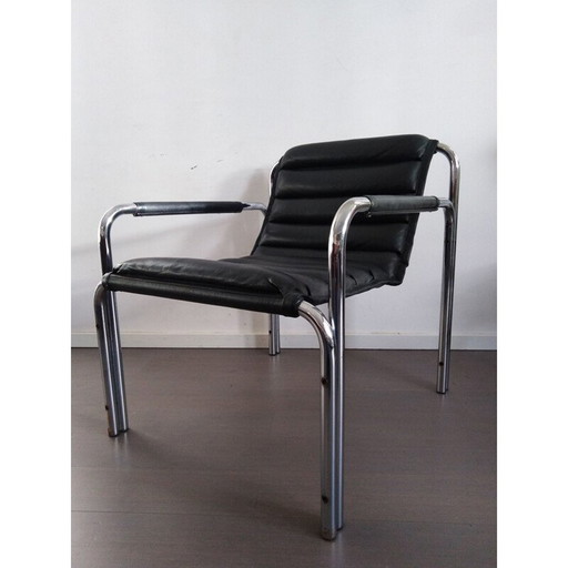 Black vintage leather lounge chair by Baroumand 1980