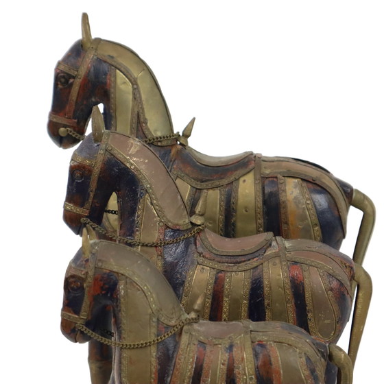 Image 1 of Chevaux Marwari en bois d'époque