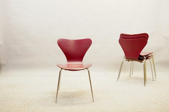 Image 1 of Mid Century 3107 - Chaises de Arne Jacobsen pour Fritz Hansen, set de 4 chaises