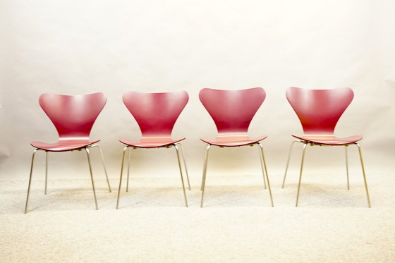 Image 1 of Mid Century 3107 - Chaises de Arne Jacobsen pour Fritz Hansen, set de 4 chaises