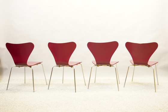 Image 1 of Mid - Century 3107 chairs by Arne Jacobsen for Fritz Hansen, set of 4