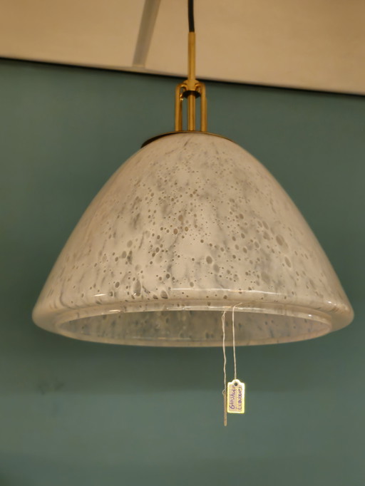 Lampada a sospensione vintage Glashutte Limburg Lampada da soffitto in vetro e ottone 