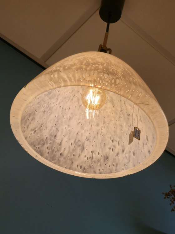 Image 1 of Lampada a sospensione vintage Glashutte Limburg Lampada da soffitto in vetro e ottone 