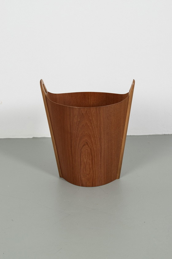 Image 1 of Trash can by Einar Barnes