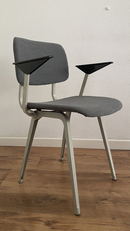 Ahrend - Revolt 1968 chair