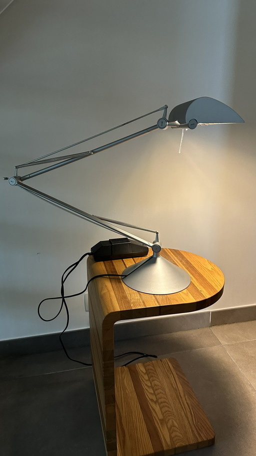 Lampe de bureau Flos Archimoon par Philippe Starck