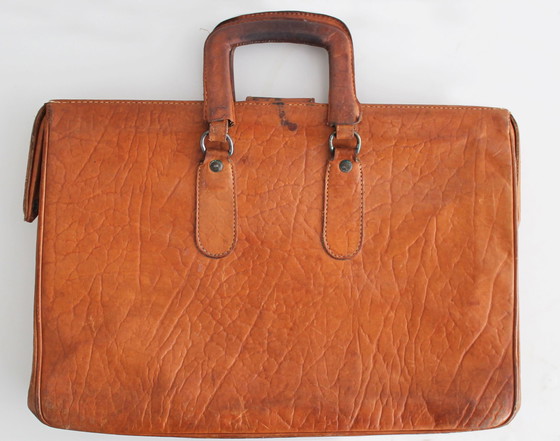 Image 1 of Maletín de cuero de los años 50