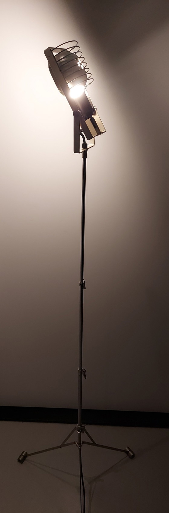 Image 1 of Sintesi Floor Lamp Ernesto Gismondi
Ernesto Gismondi For
Artemide, 1970S
Ernesto Gismondi For
Artemide, 1970S