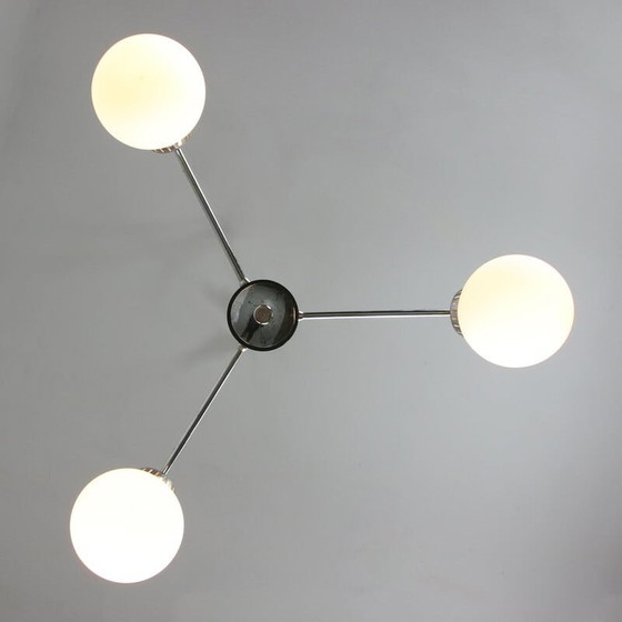Image 1 of Lampadario vintage italiano in stile Space Age cromato e opalino a 3 bracci