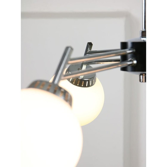 Image 1 of Lampadario vintage italiano in stile Space Age cromato e opalino a 3 bracci
