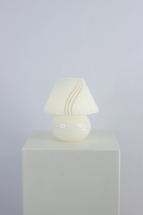 Image 1 of Lampe de table vintage en verre avec champignon