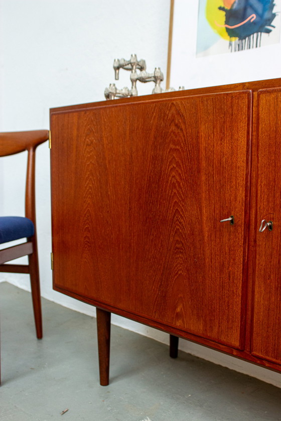 Image 1 of Vintage teak sideboard chest of drawers Hundevad