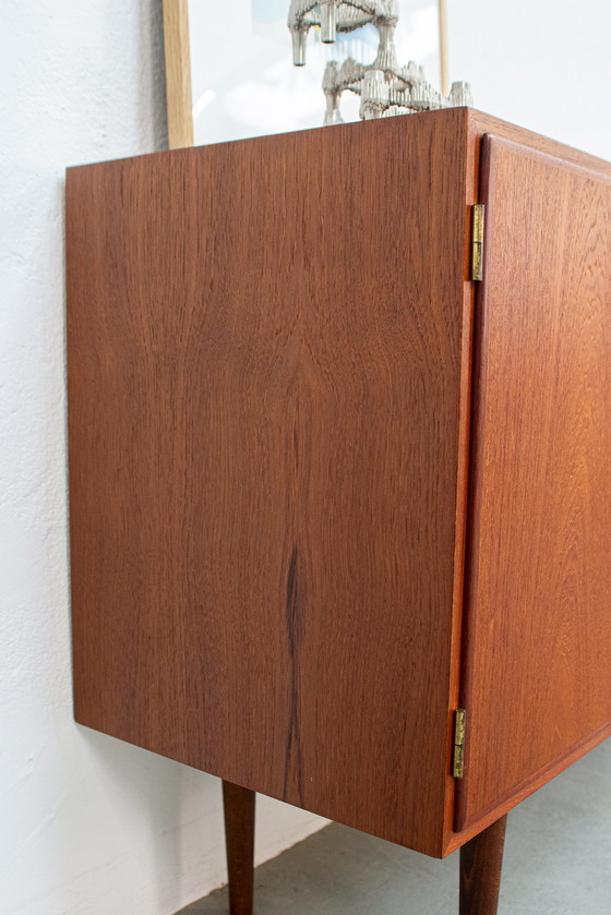 Image 1 of Vintage teak sideboard chest of drawers Hundevad